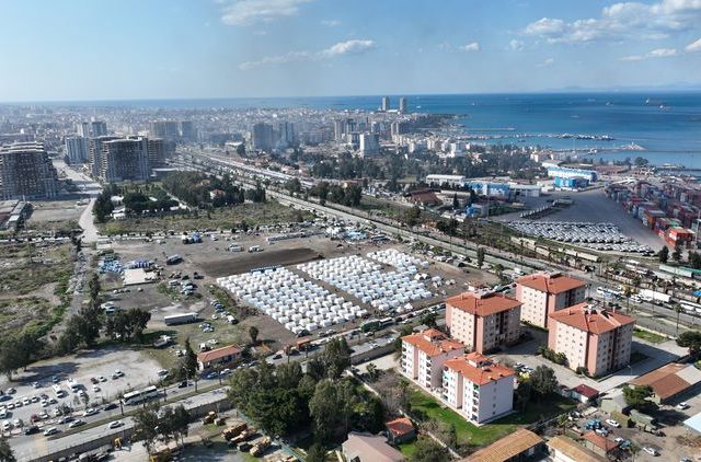 Antakya ve İskenderun’da Çadır Kentler Oluşturuldu