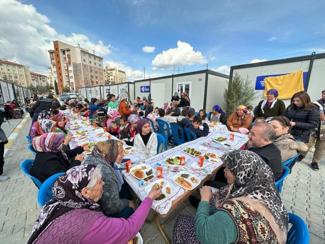 Tokatlı Kadınlar, 8 Mart Dünya Kadınlar Günü’nde Gölbaşı’nda Kadınlarımızın Yanında Oldu