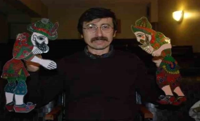 Ekmek arası Karagözle Hacivat