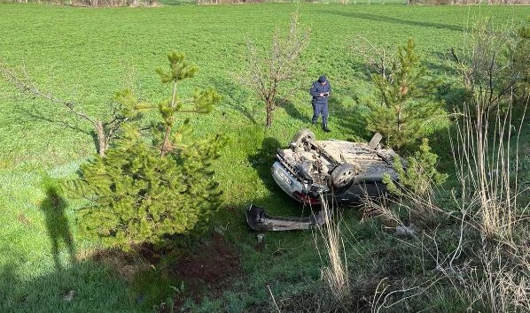 Tokat’ta devrilen otomobilin sürücüsü yaralandı