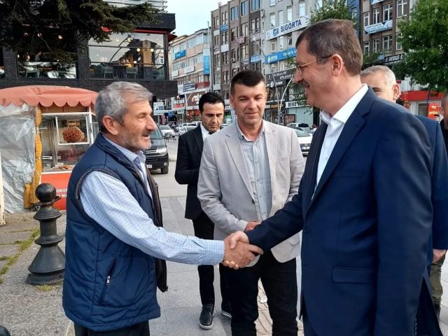 Ak Parti Milletvekili ve Adayı Av. Mustafa Arslan; Sıkılmadık el kalmayana kadar doğru adımlarla yola devam