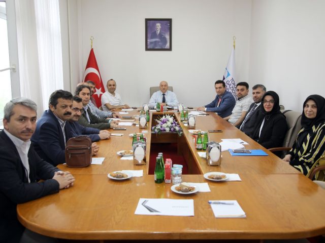 Meslek Yüksekokulları Müdürleri Toplantıda Bir Araya Geldi