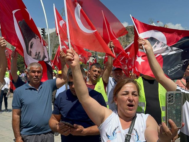 Günçalı Köyündeki Maden Talanı Cumhuriyet Meydanında Protesto Edildi