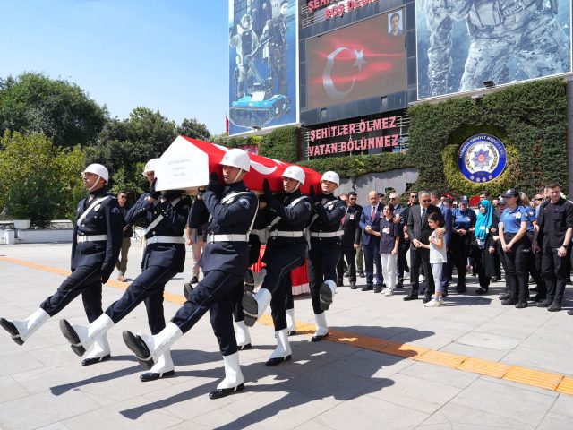 Şehit Polis Memurumuz Hakan Telli İçin İstanbul Emniyetinde Tören Düzenlendi