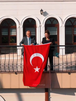 Tokat Valisi Numan Hatipoğlu ;100. yıl coşkusunu bayraklarla şehrimize taşıyoruz