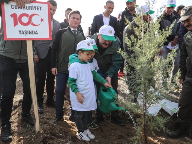 Tokat’ta 11 Kasım 11:11’de Türkiye Genelinde Yapılan “Geleceğe Nefes Ol” Fidan Dikmi Yapıldı