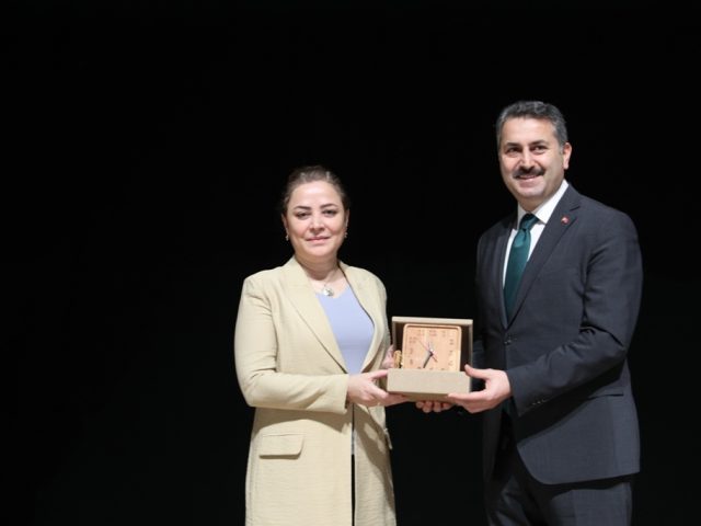 Vali Hatipoğlu: Bizi Uygar Toplum Yapan En Önemli Davranış Engelli Bireylerimizin Toplum Hayatındaki Yerleridir