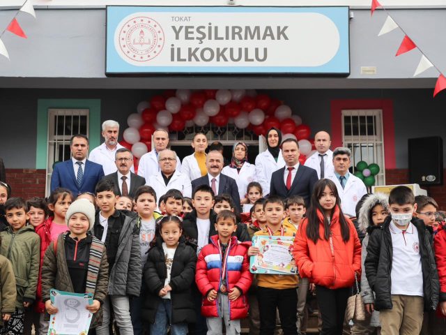 Tokat’ta Karneler Dağıtıldı: Öğrenciler Tatilin Keyfini Çıkaracak