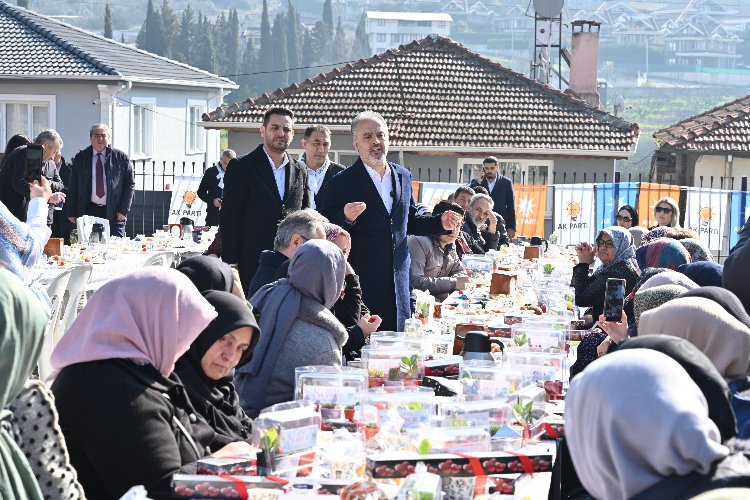 Bursada Baskan Aktas Mudanyali kadinlarla bulustu