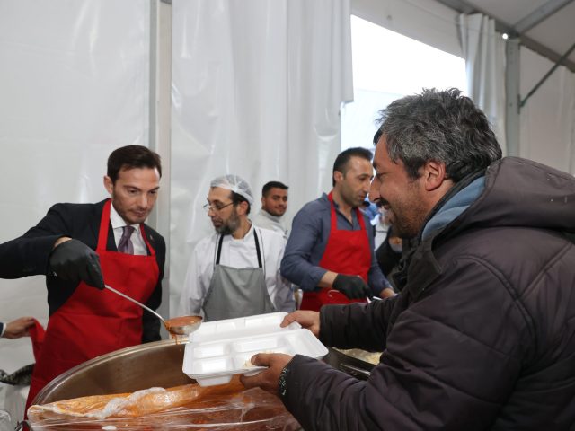 İftar Sofrasında Başkan Yazıcıoğlu’na Sevgi Seli