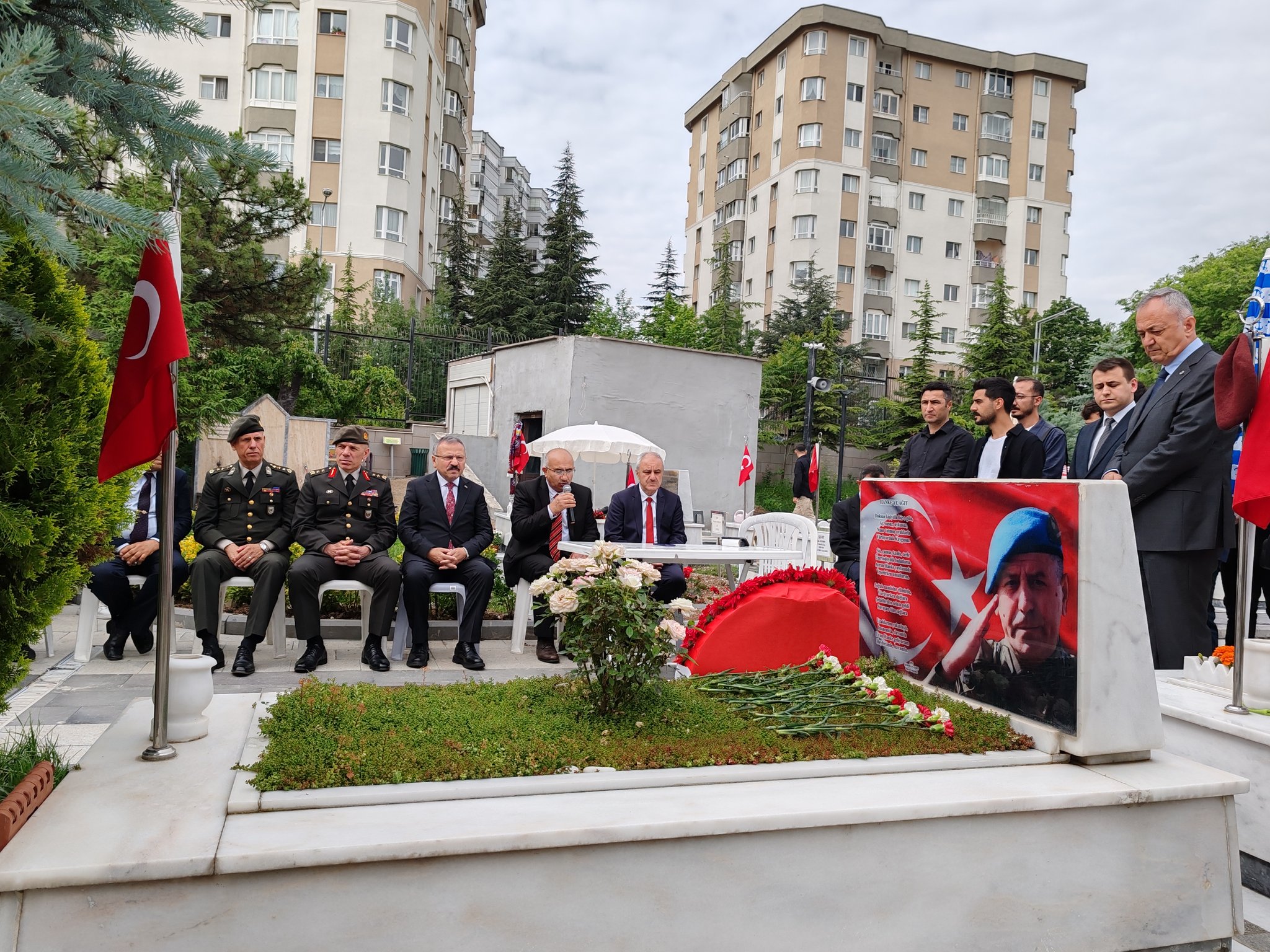 Şehit Tüm General Aydoğan Mezarı Başında Dualarla Anıldı