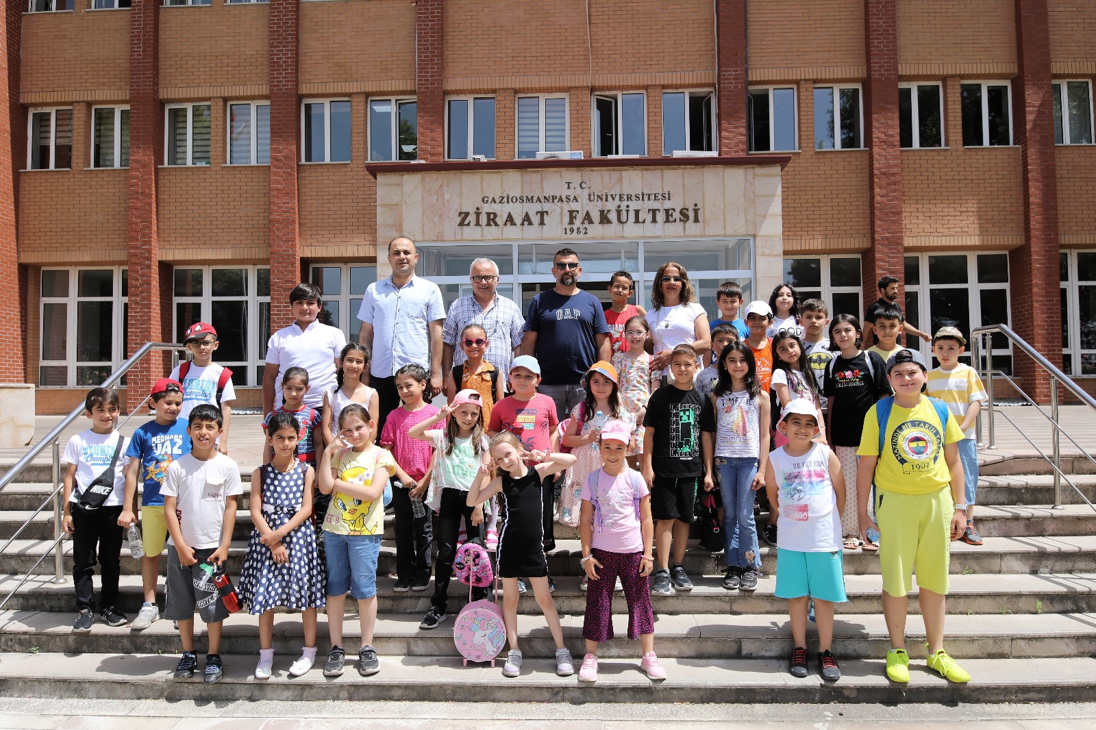 Tokat Gazi Osman Paşa Üniversitesi Ziraat Fakültesi İlköğretim Öğrencilerini Ağırladı