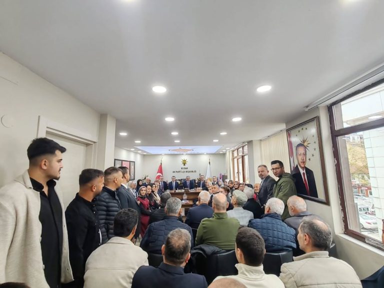 Anayasa Komisyonu Başkanı Yusuf Beyazıt, Niksar’da Bayram Gezilerine Devam Etti