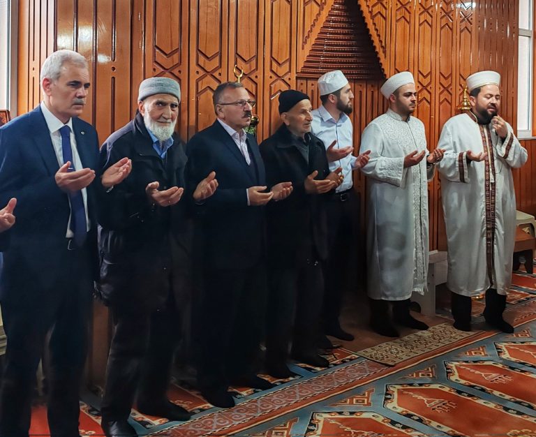 Başkan Yusuf Beyazıt, Bayram Coşkusunu Hemşehrileriyle Paylaştı