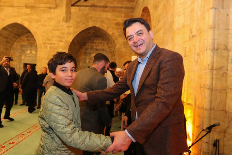 Tokat Valiliği Tarafından Düzenlenen Bayramlaşma Töreninde Vali Abdullah Köklü Kolluk Kuvetleri ve Sağlık Personelini Hastaları Ziyaret Etti