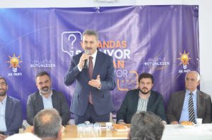 Vatandaş Soruyor, Başkan Cevaplıyor” Programı Adilcevaz ve Ahlat’ta Yoğun İlgi Gördü