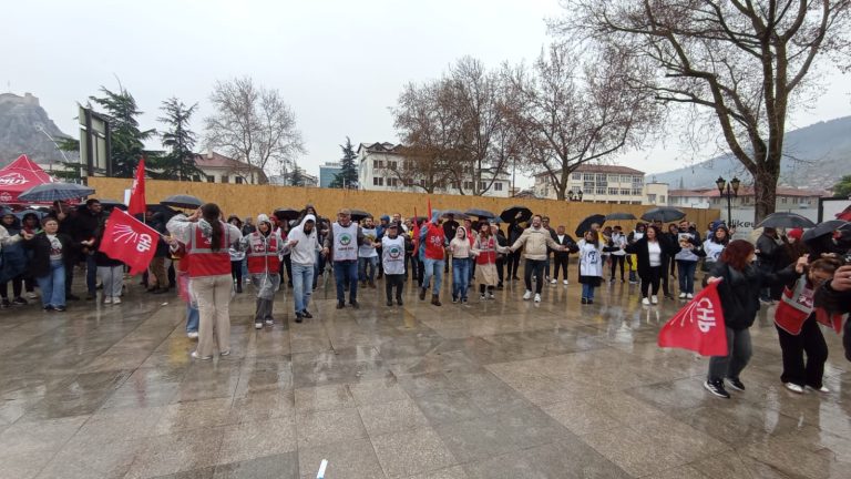 Tokat’ta Emekçiler 1 Mayıs’ta Yağışa Rağmen Alanlardaydı