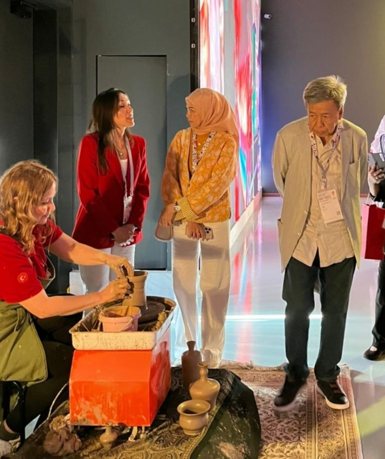 Selangor Sultanı’ndan Tokat Seramiğine Özel İlgi