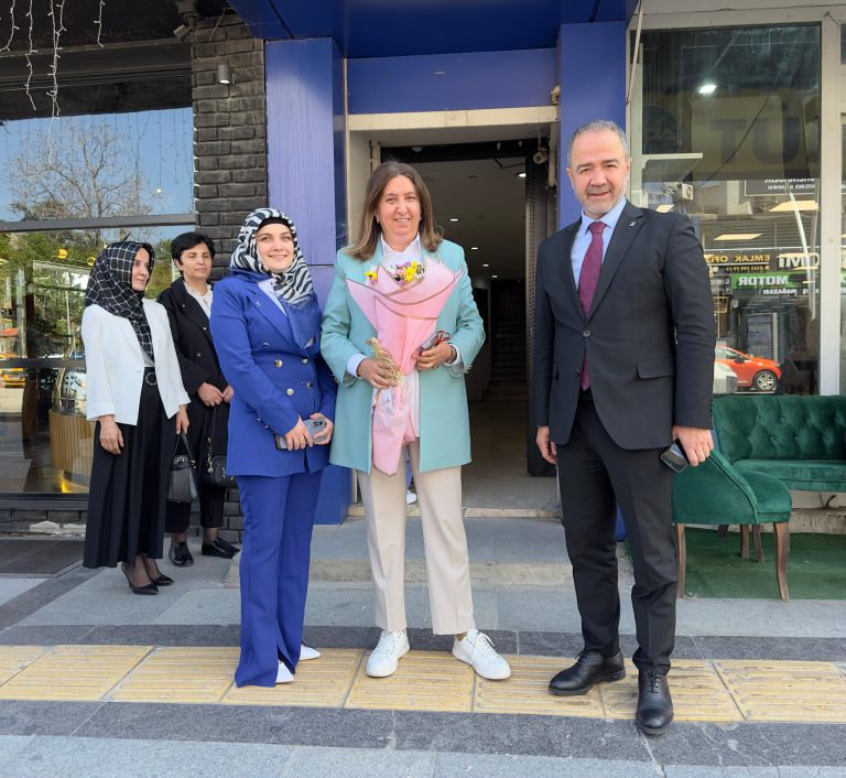 AK Parti Yerel Yönetimler Başkan Yardımcısı Ekinci Tokat’ta Ziyaretlerde Bulundu