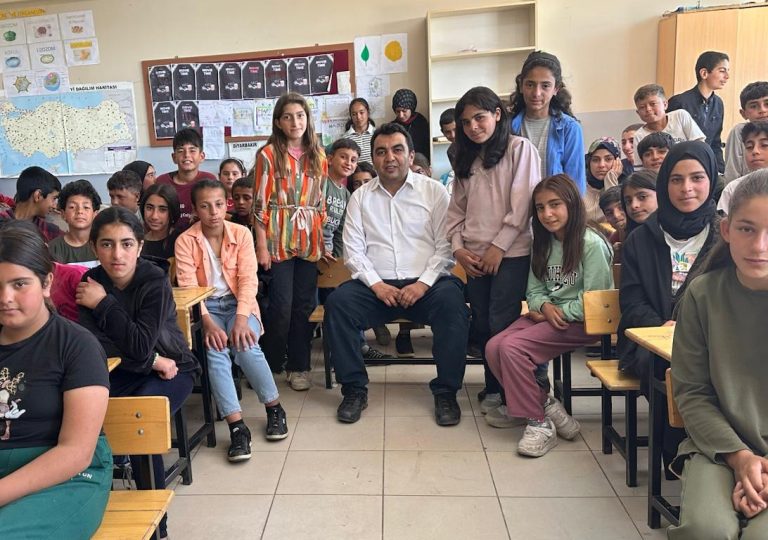 Metin Mete, Diyarbakır Çermik’te Öğrencilerle Buluştu