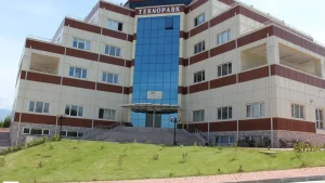 Tokat’ta Millî Teknoloji Zirvesi: Üniversiteli Gençler Yerli Projelerle Buluşuyor