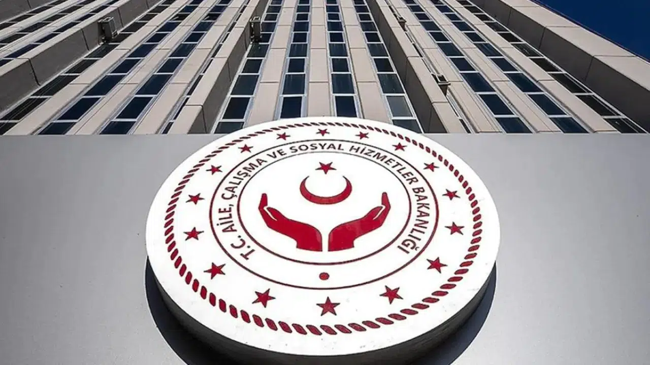 Sosyal Medya Atlarken Dikkat: Bakanlık’tan Atama Uyarısı ve Resmi Kaynaklara Başvuru Talebi