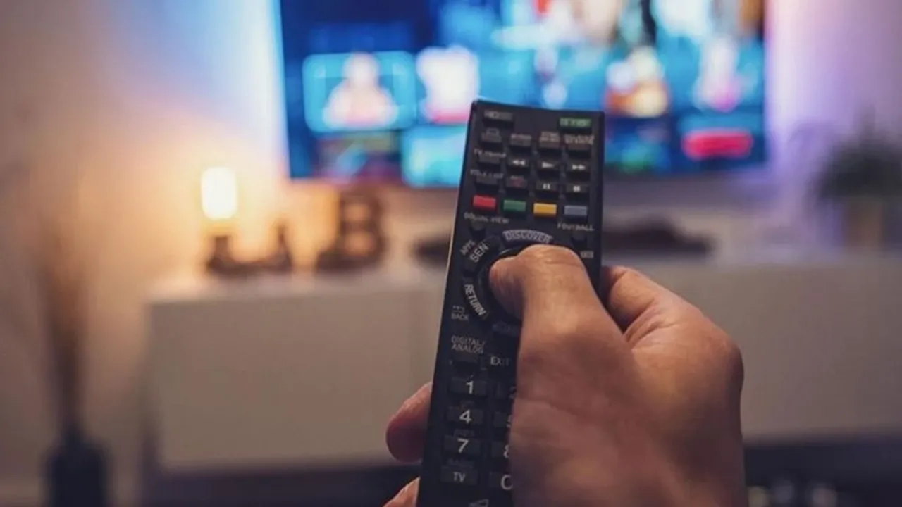 8 Kasım 2025 Cumartesi TV Rehberi: Hafta Sonunda Ekranlarda Neler Var?