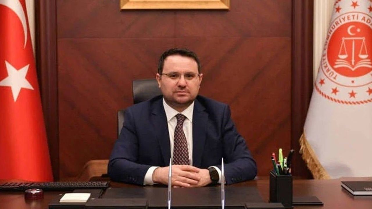 Başsavcı Akın Gürlek’in Fotoğraflarını Paylaşan X Kullanıcısı Gözaltına Alındı: İşte Şaşırtıcı Kimliği ve Suçlamalar