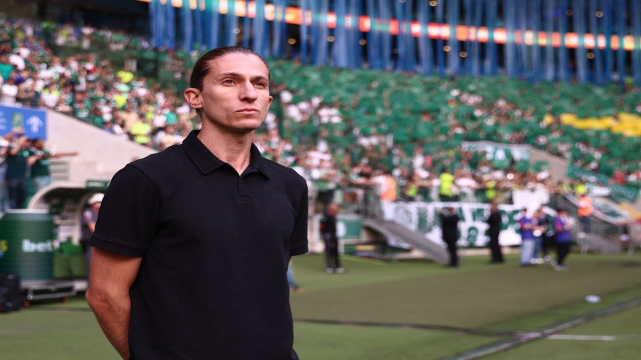 Filipe Luis’ten Teknik Direktörlükte Hızlı Yükseliş: 1.5 Yılda 5 Kupa Başarısı