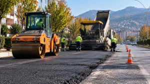 Tokat Karşıyaka’da Orhangazi Bulvarı’nın asfalt yama çalışması tamamlandı