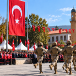 Tokat’ta Cumhuriyet’in 103. yılı kutlandı: Komandoların gösterisi öne çıktı